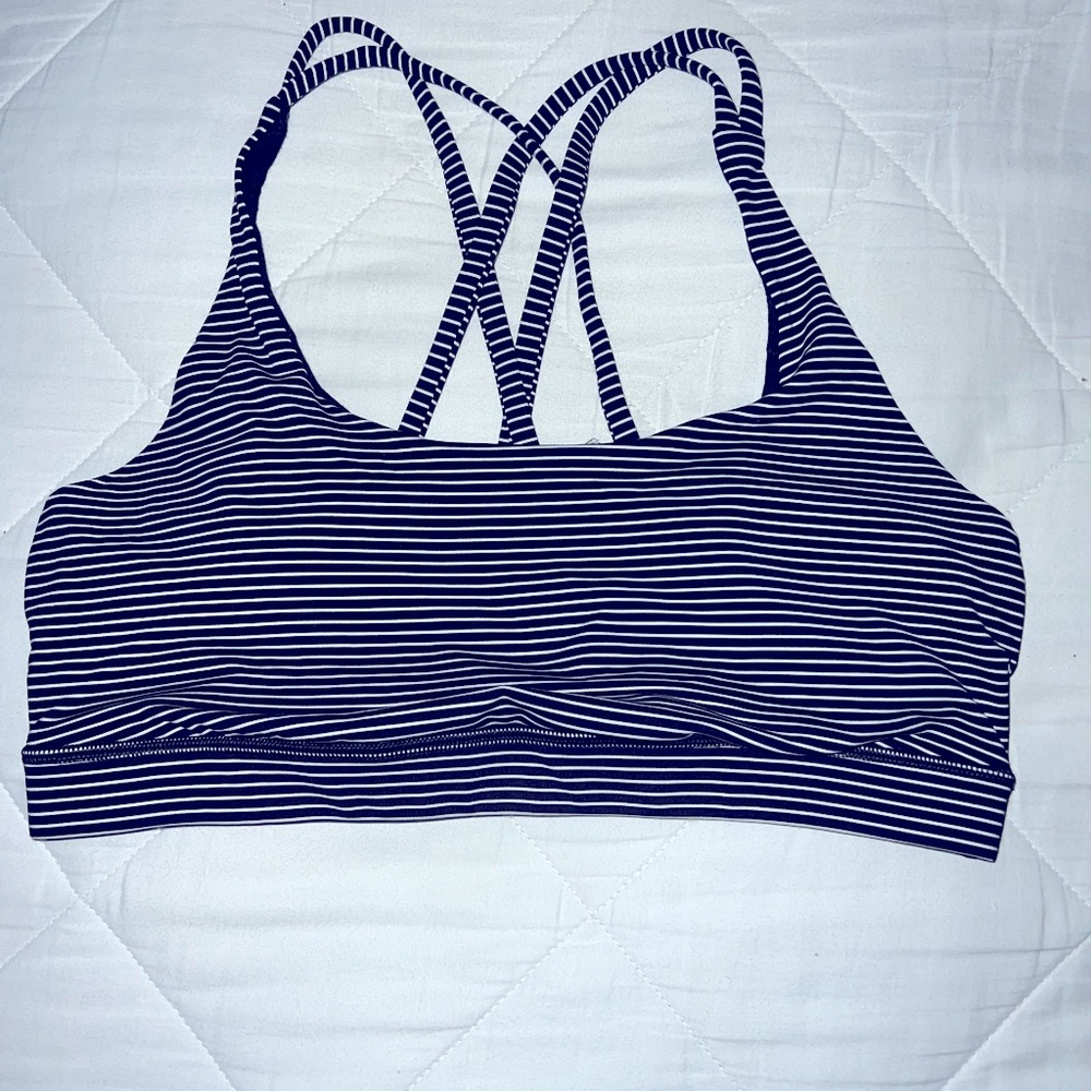 Lululemon sports bra size 10